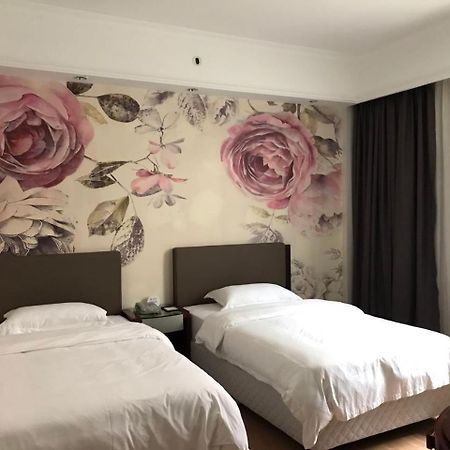 Guangzhou Nanfang Yiyuan Hotel Exteriör bild