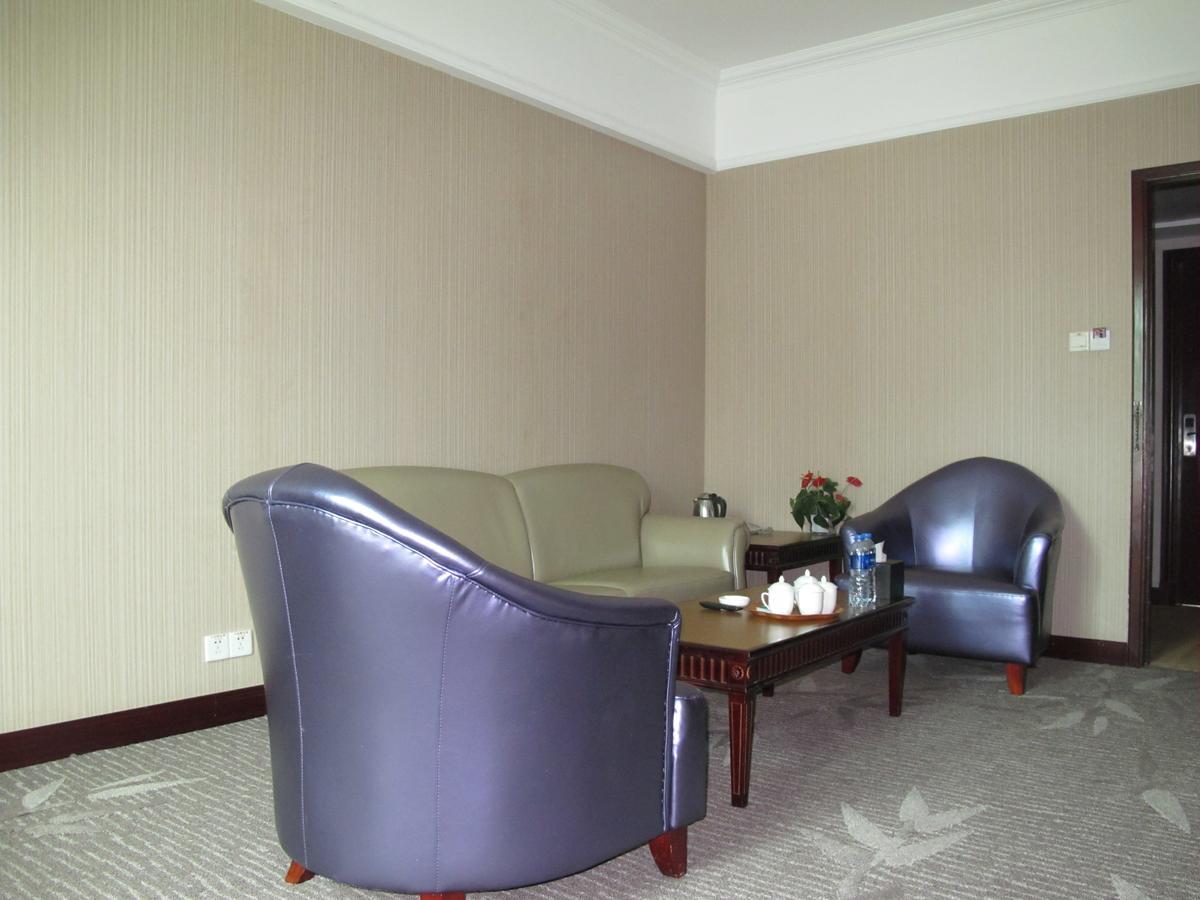 Guangzhou Nanfang Yiyuan Hotel Exteriör bild