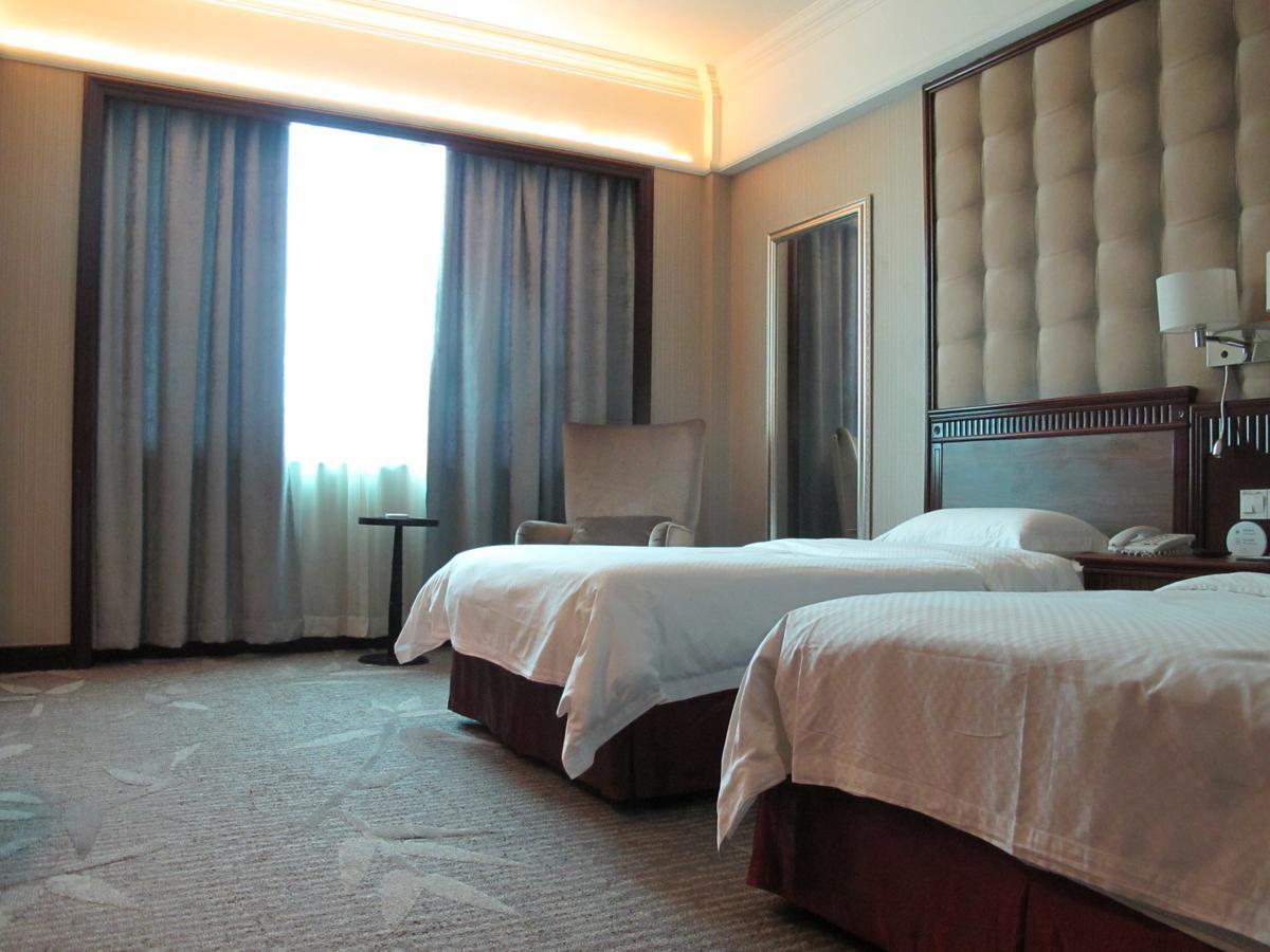 Guangzhou Nanfang Yiyuan Hotel Exteriör bild