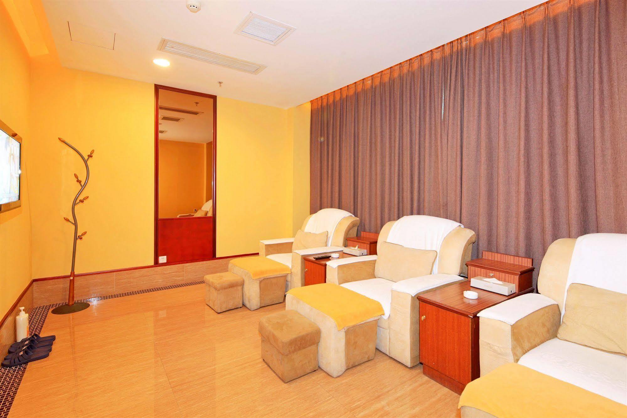 Guangzhou Nanfang Yiyuan Hotel Exteriör bild